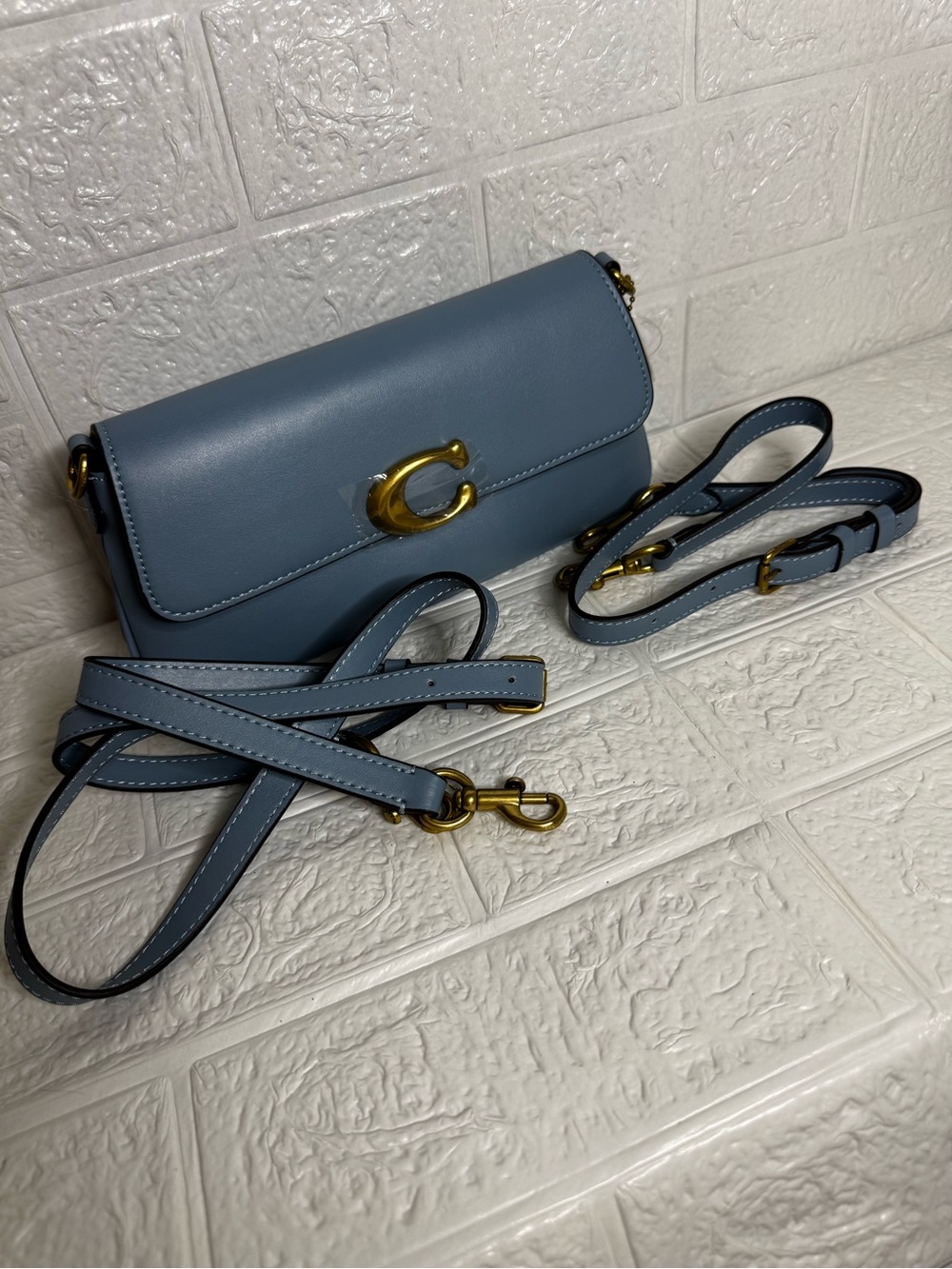 Coach Jet Shoulder Blue women’s Bag